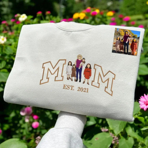 Mom Sweatshirt with Photo, Custom Embroidered Hoodie Mama and Kids Portrait, Gift for Mom