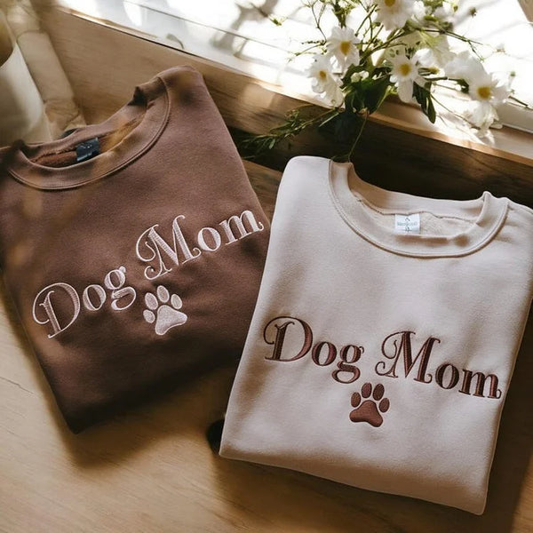 Custom Embroidered Dog Mom with Paw Sweatshirt – Stylish Gift for Dog Lovers